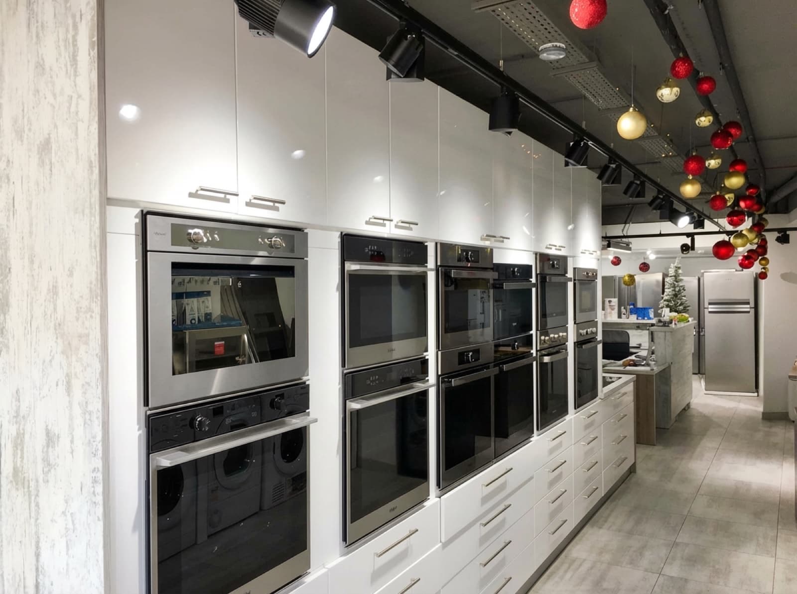 White Box Showroom Interior - Victoria, Gozo